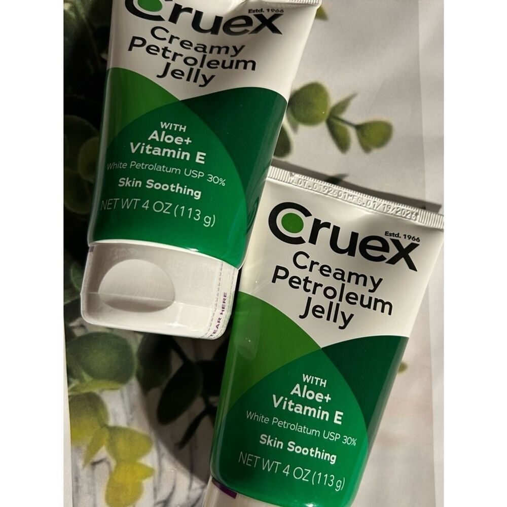 Cruex Creamy Petroleum Jelly Vitamin E
Enriched Skin Soothing lea 4oz🛍️